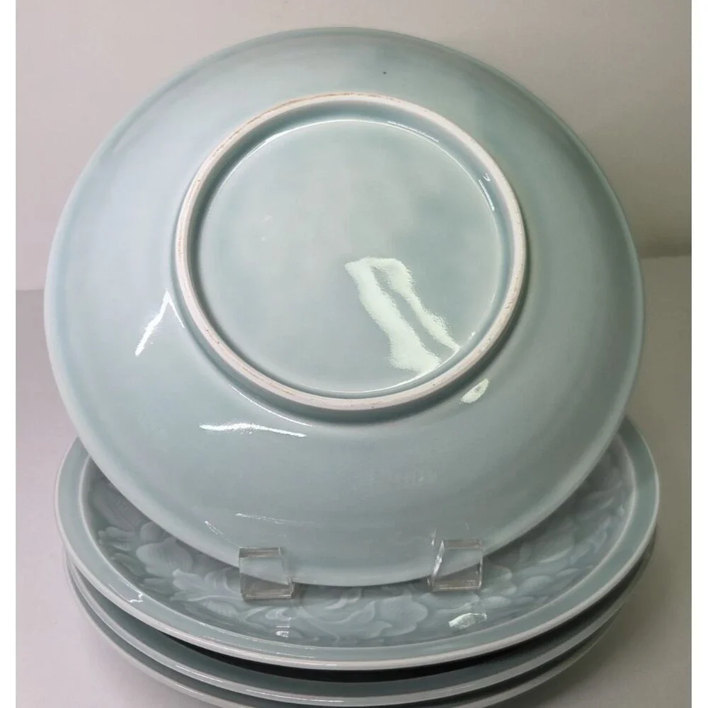 Set of 4 Japanese Celadon Floral Vine Dinner Plates 10